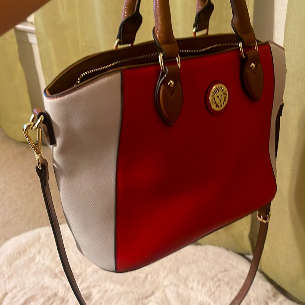 Brand New Anne Klein Red and White Purse - Picture 6 of 8
